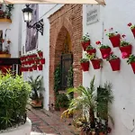 Piso Centrico En Avenida Principal * מארבלה