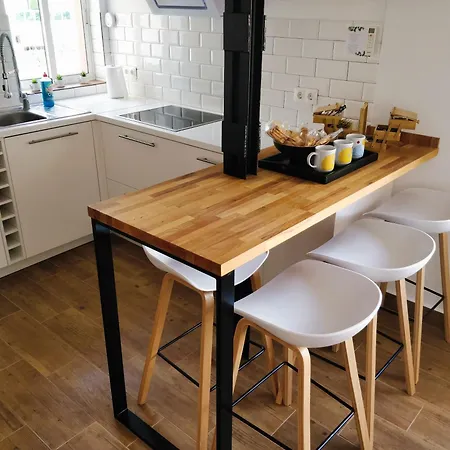 Piso Centrico En Avenida Principal Apartman